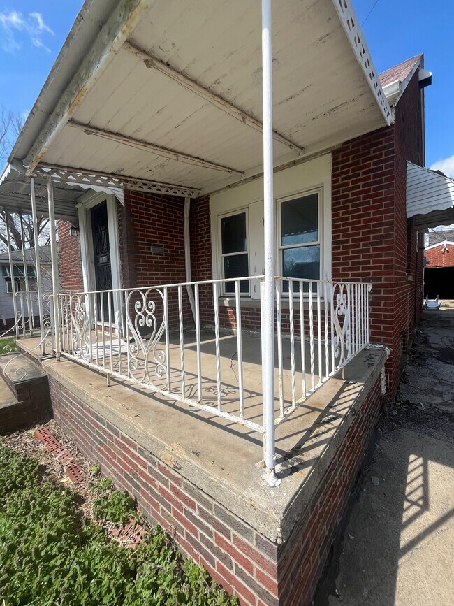 Building Photo - 11701 East Blvd