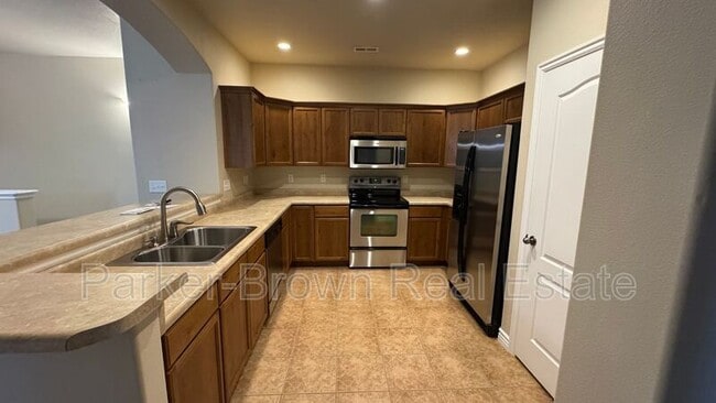 Building Photo - 61 S Clayton Ct