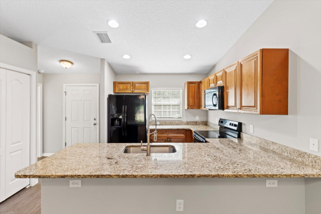 Building Photo - 9276 N Mendoza Way