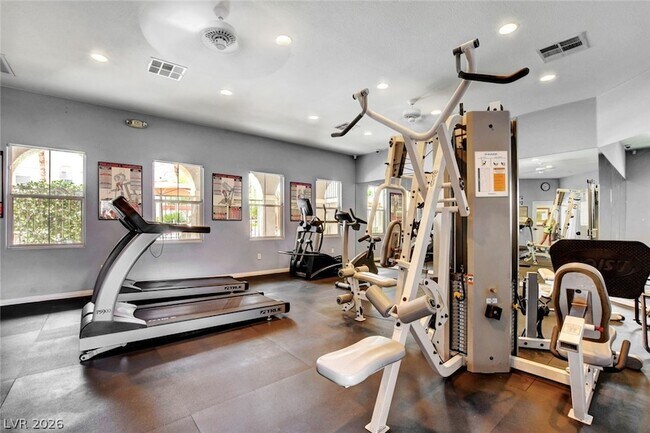 Building Photo - 10550 W Alexander Rd