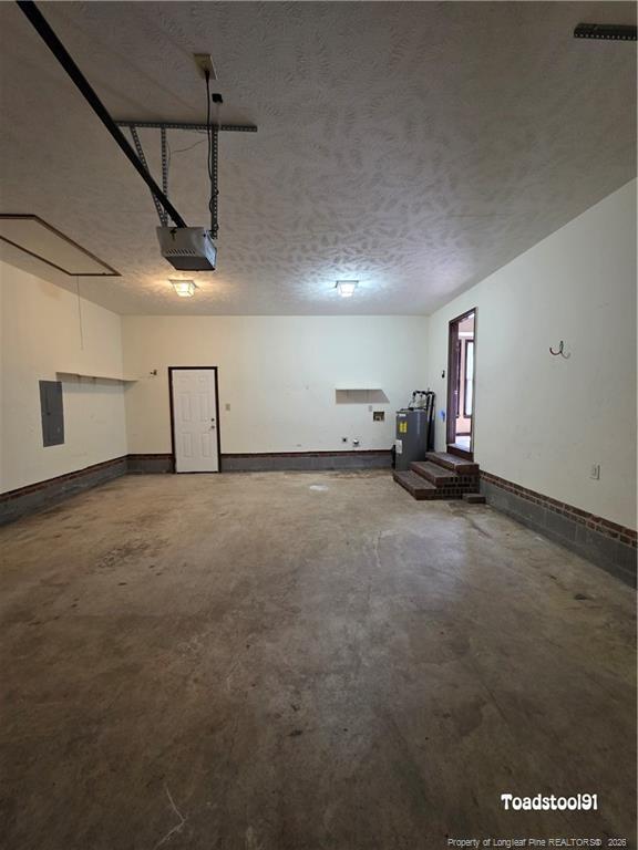 Building Photo - 513 Roundtree Dr