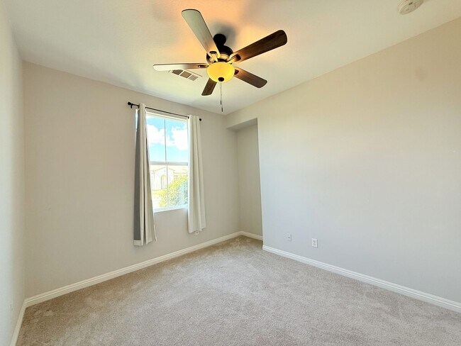 Building Photo - 80435 Atherstone Dr