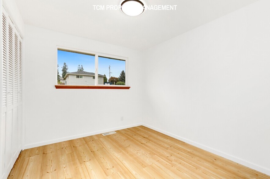 Building Photo - 4806 S 179th St