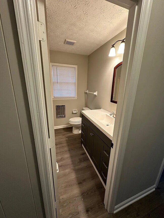 Building Photo - 326 Rooks Rd