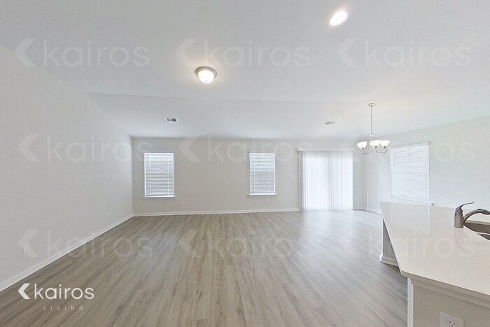 Building Photo - 26 Carrollton Dr