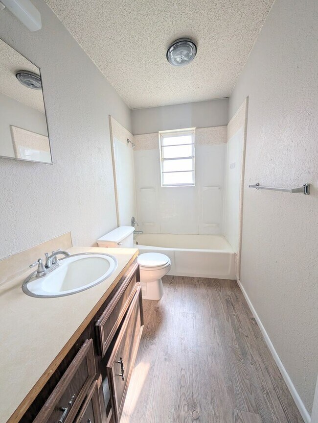 Building Photo - 6509 21st St