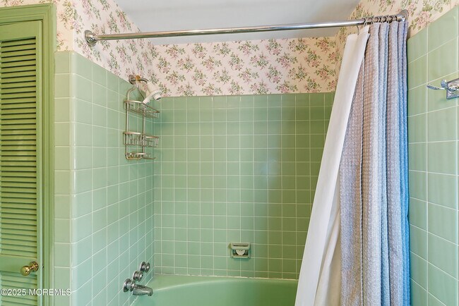 Building Photo - 204 Neptune Pl