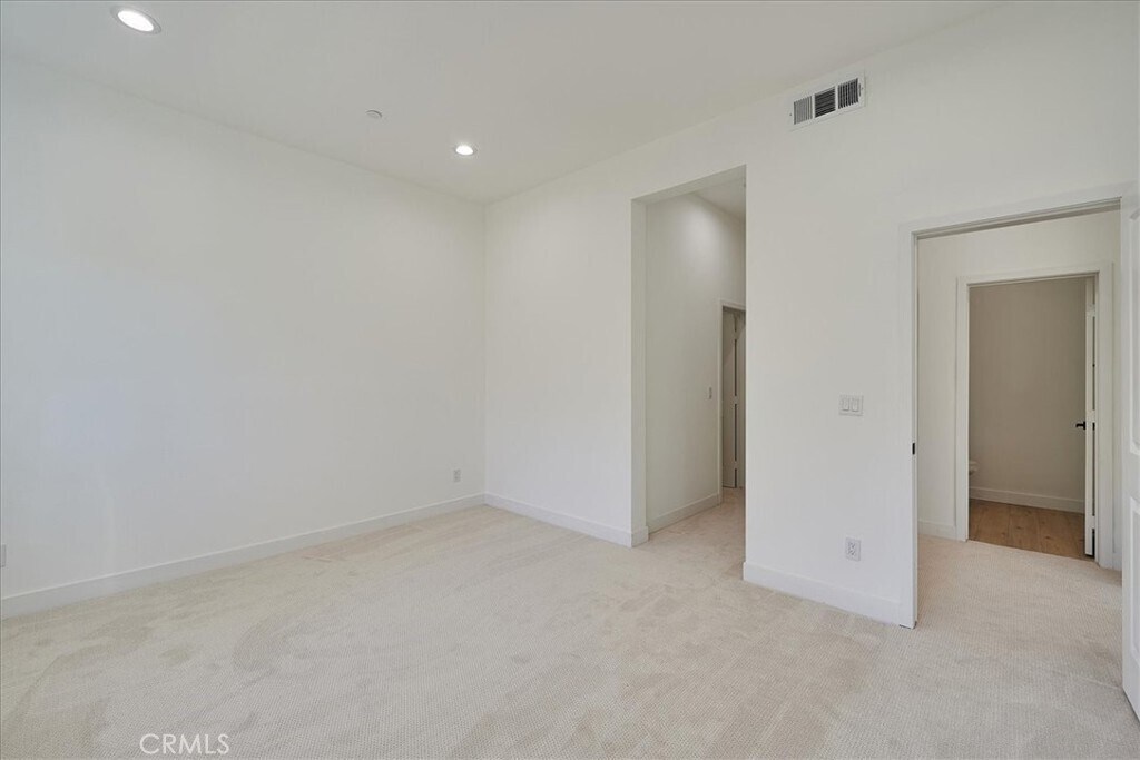 Building Photo - 31022 Sedona St