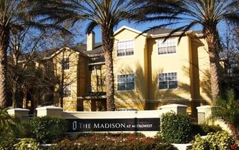 Building Photo - 2558 Robert Trent Jones Dr