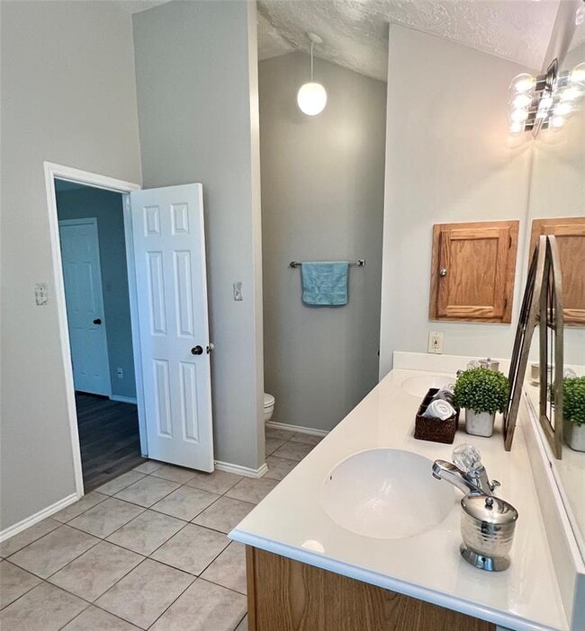 Building Photo - 16307 Ginger Run Way