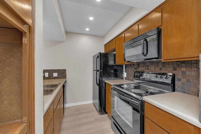 Building Photo - 9226 Jollyville Rd