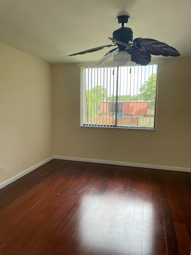 Building Photo - 22976 Oxford Pl