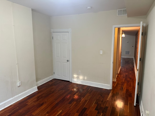 Building Photo - Charming 1-Bedroom in the Heart of Charles Village