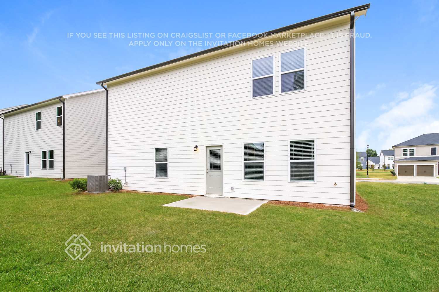 Building Photo - 2084 Boxwood Cir