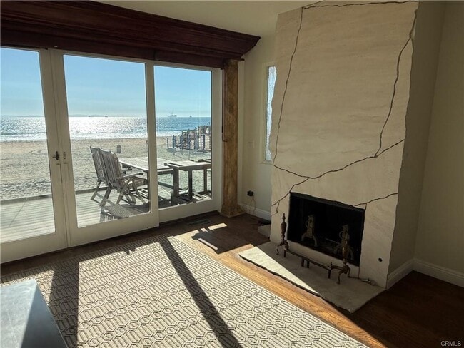 Building Photo - 87 Surfside Ave.