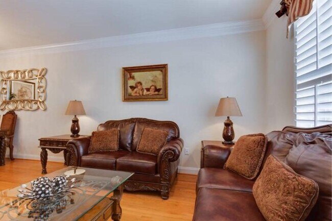 Building Photo - 2149 Red Vine Dr
