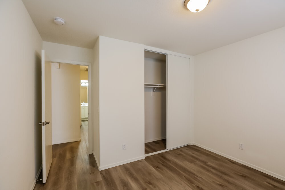 Building Photo - 5725 E Flower Cir