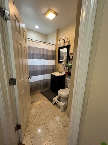 Building Photo - 3422 W Leland Ave