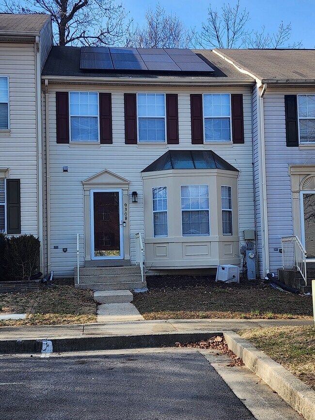 Building Photo - 9308 Gordon Ct