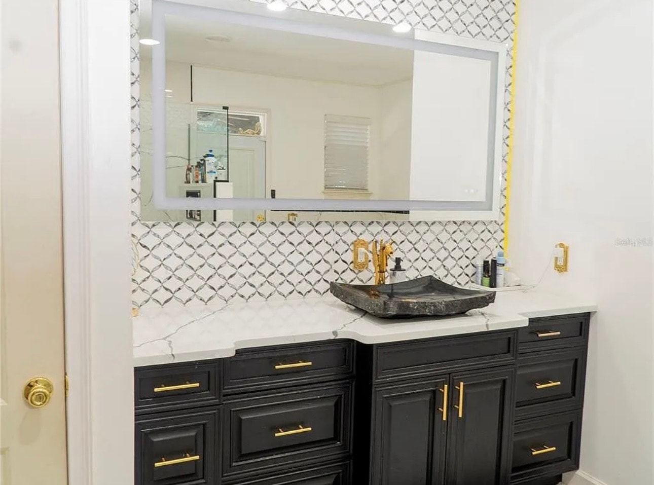 Master bathroom - 1304 Ocoee Apopka Rd