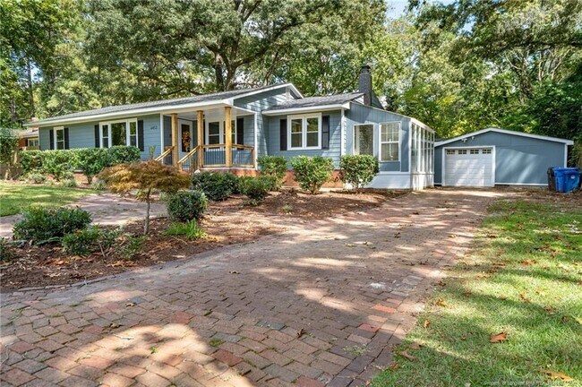 Building Photo - 4452 Oakmont Cir