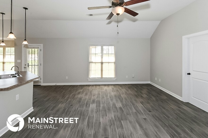 Building Photo - 8770 Smith Ranch Dr