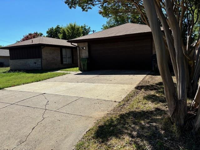 Primary Photo - 2212 Honey Creek Ln