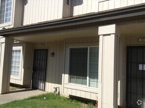 Building Photo - Remodeled!