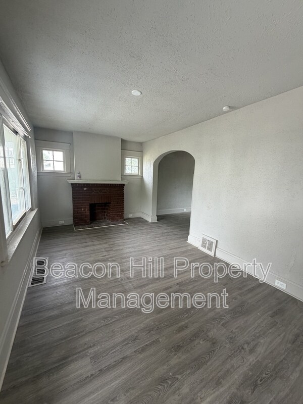 Building Photo - 12609 Dove Ave