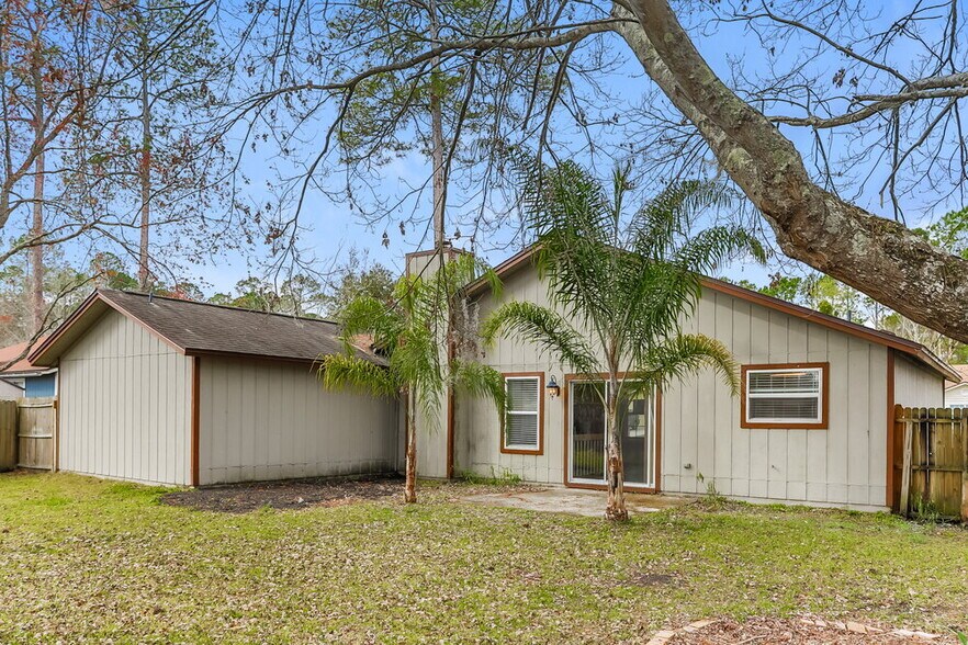 Building Photo - 1863 Sherwood Dr