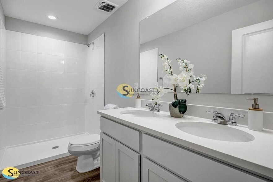 Building Photo - 3821 SW 43rd Ct