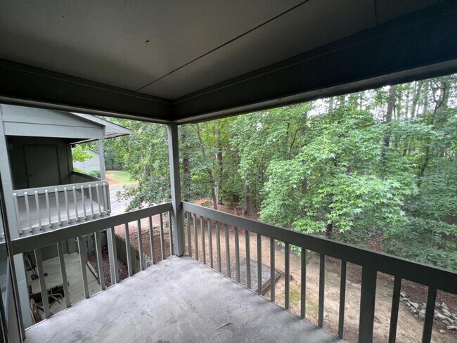 Building Photo - 1904 Tryon Dr