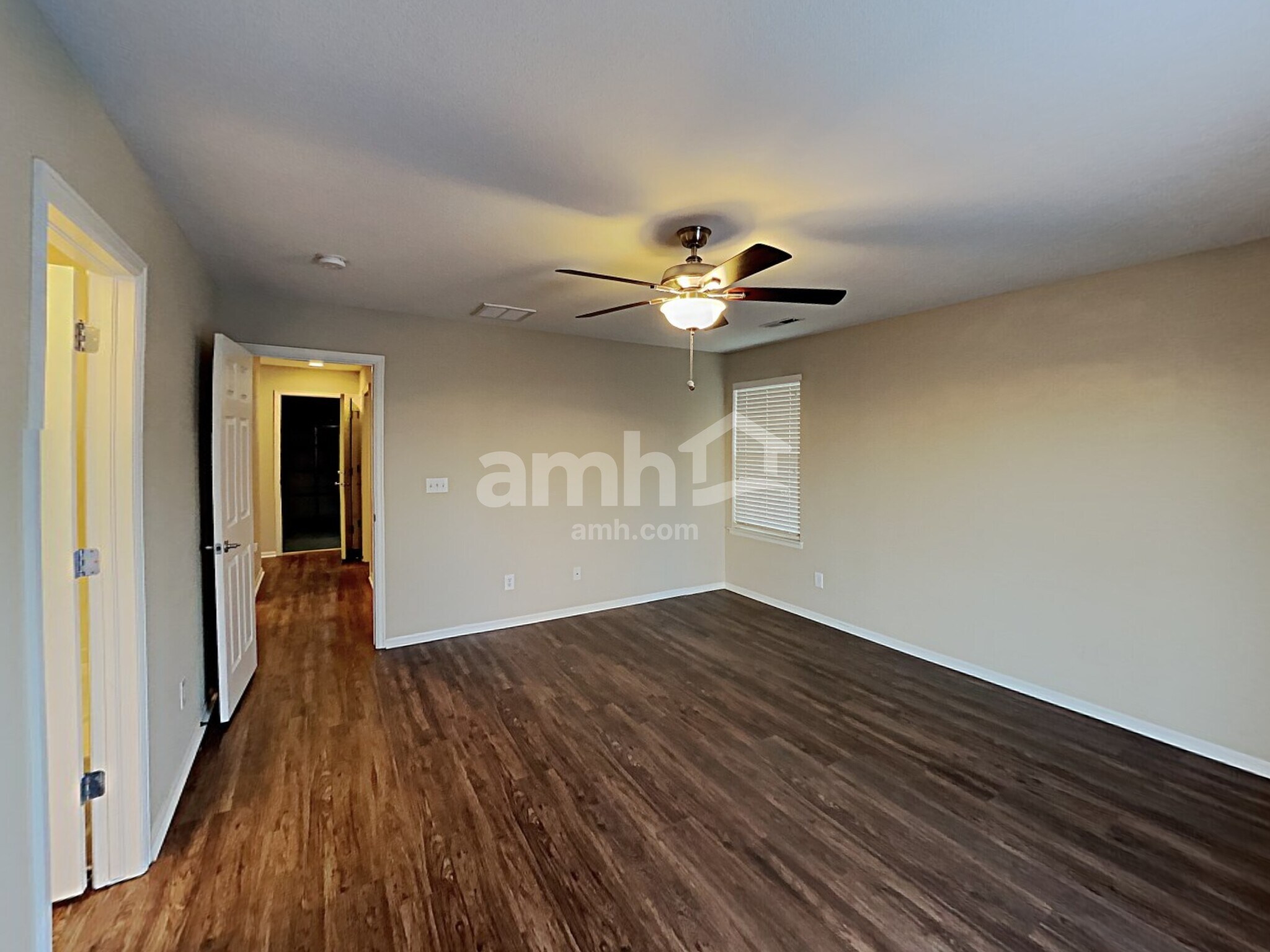 Building Photo - 810 Sunrise Dr