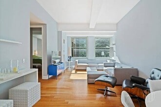 Building Photo - 88 Greenwich St