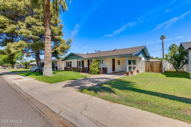Building Photo - 3412 E Turney Ave