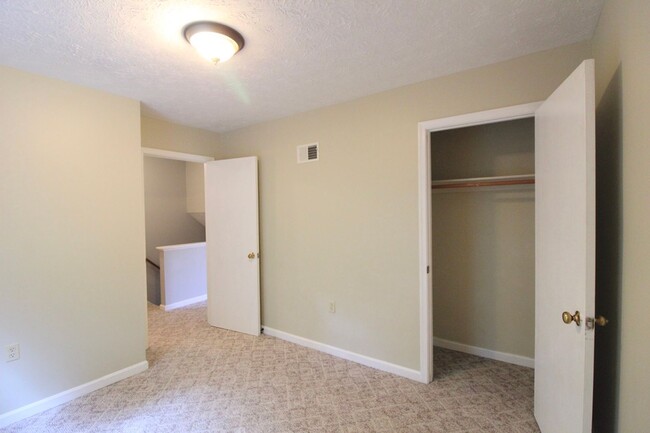 Building Photo - 2369 Breckenridge Ct