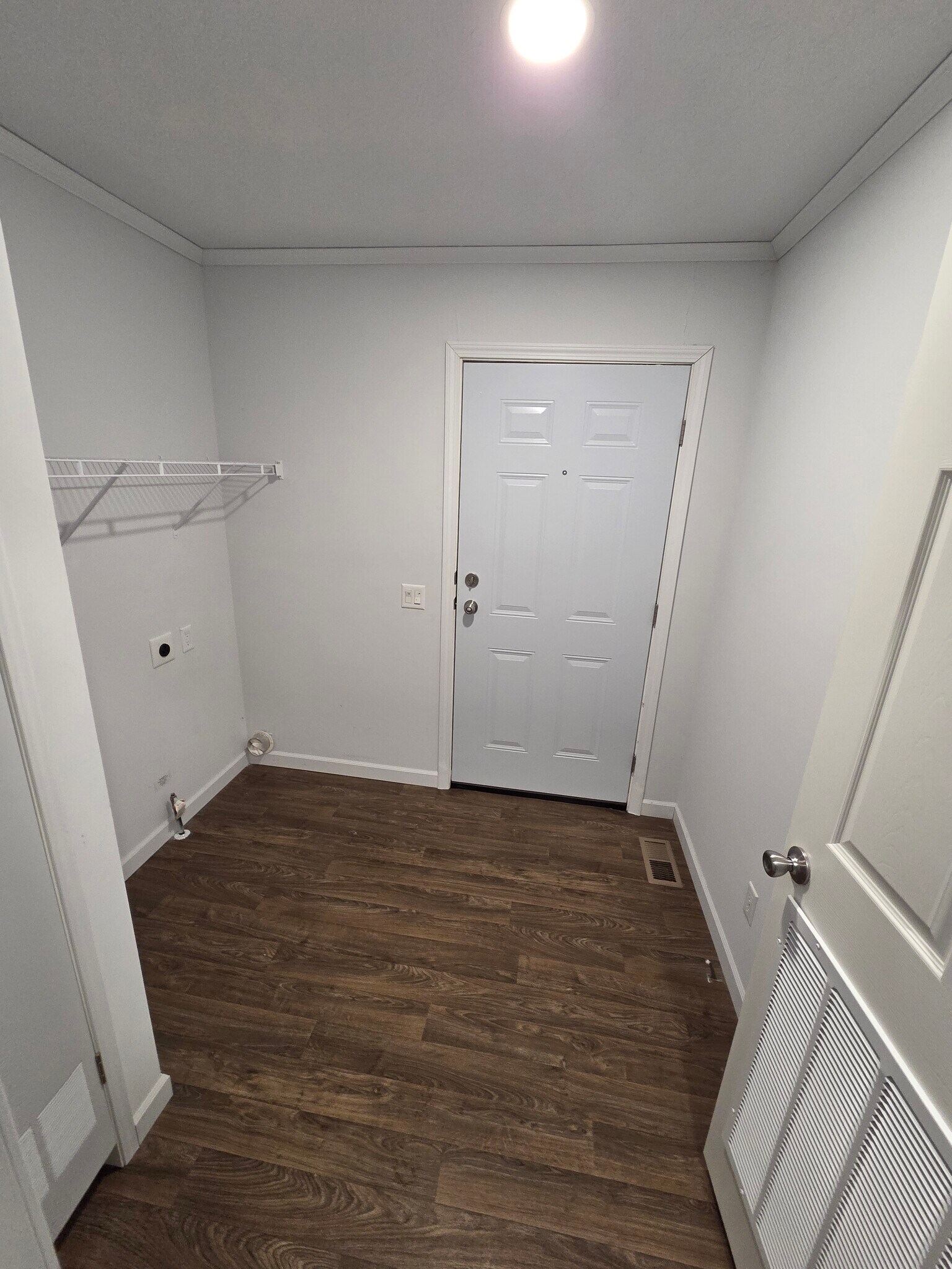 Building Photo - 55 Hickory Ln