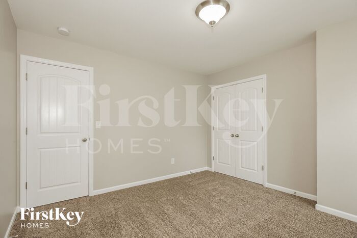 Building Photo - 402 Knothole Ln