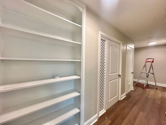 Building Photo - Newly Remodeled 4 Bedroom 2 Bath in Tyler!