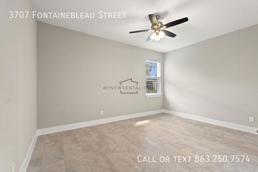 Building Photo - 3707 Fontainebleau St