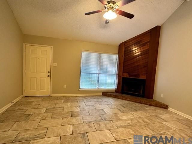 Building Photo - 5232 BUTTERCREEK LN, F6