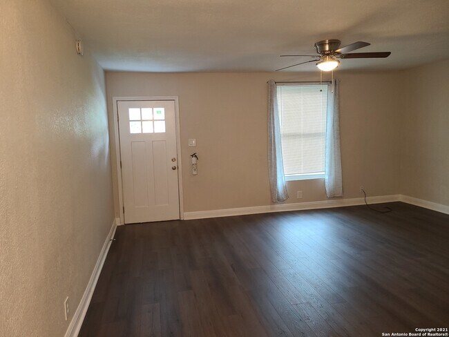 Building Photo - 10446 Mtn Vw-