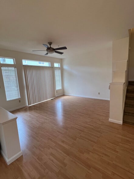 Living Room - 1159 La Rochelle Terrace