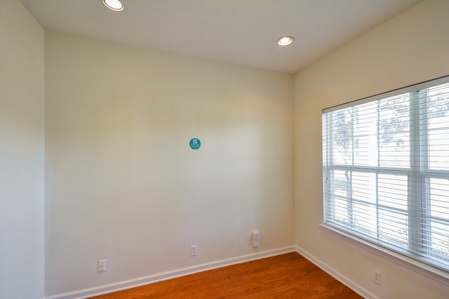 Building Photo - 3318 Perlino Dr