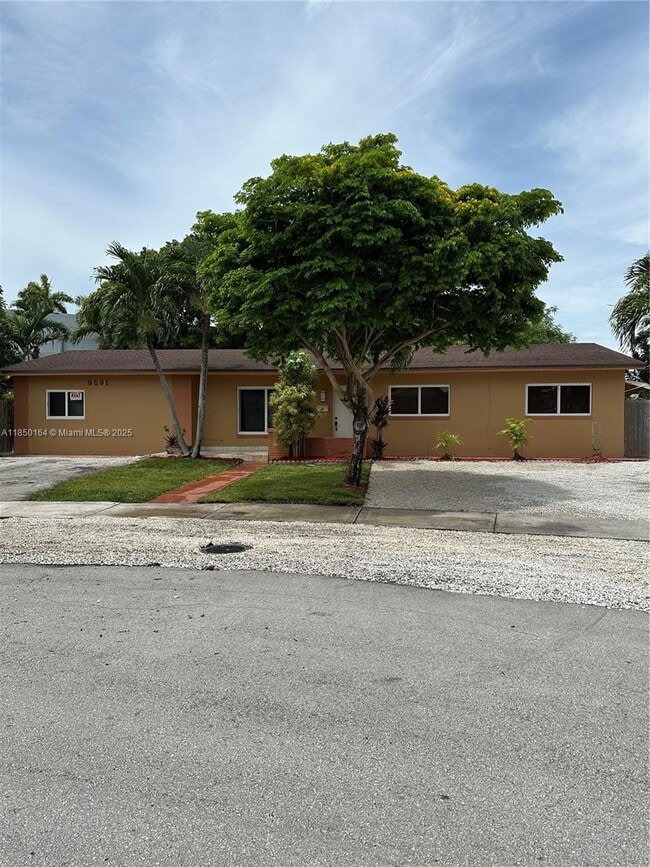 Building Photo - 9591 SW 9th Terrace