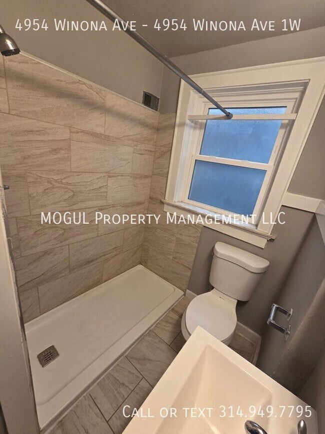 Building Photo - 4954 Winona Ave