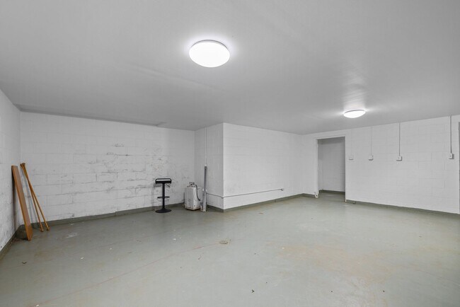 Building Photo - Charming 1 Bedroom Home near Duke University