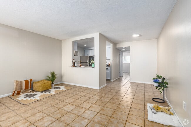 1 BR, 1 BA - 640SF - The Fairview | 1 & 2 Bedroom Apartments in...