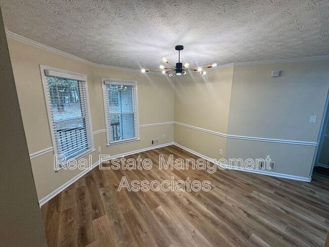 Building Photo - 129 Wagon Wheel Cir