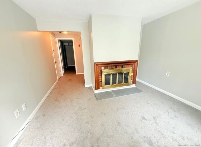 Building Photo - 433 Thoreau Rd